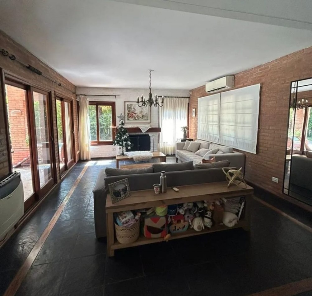 VENTA-CASA BARRIO CERRADO LAS GLORIAS