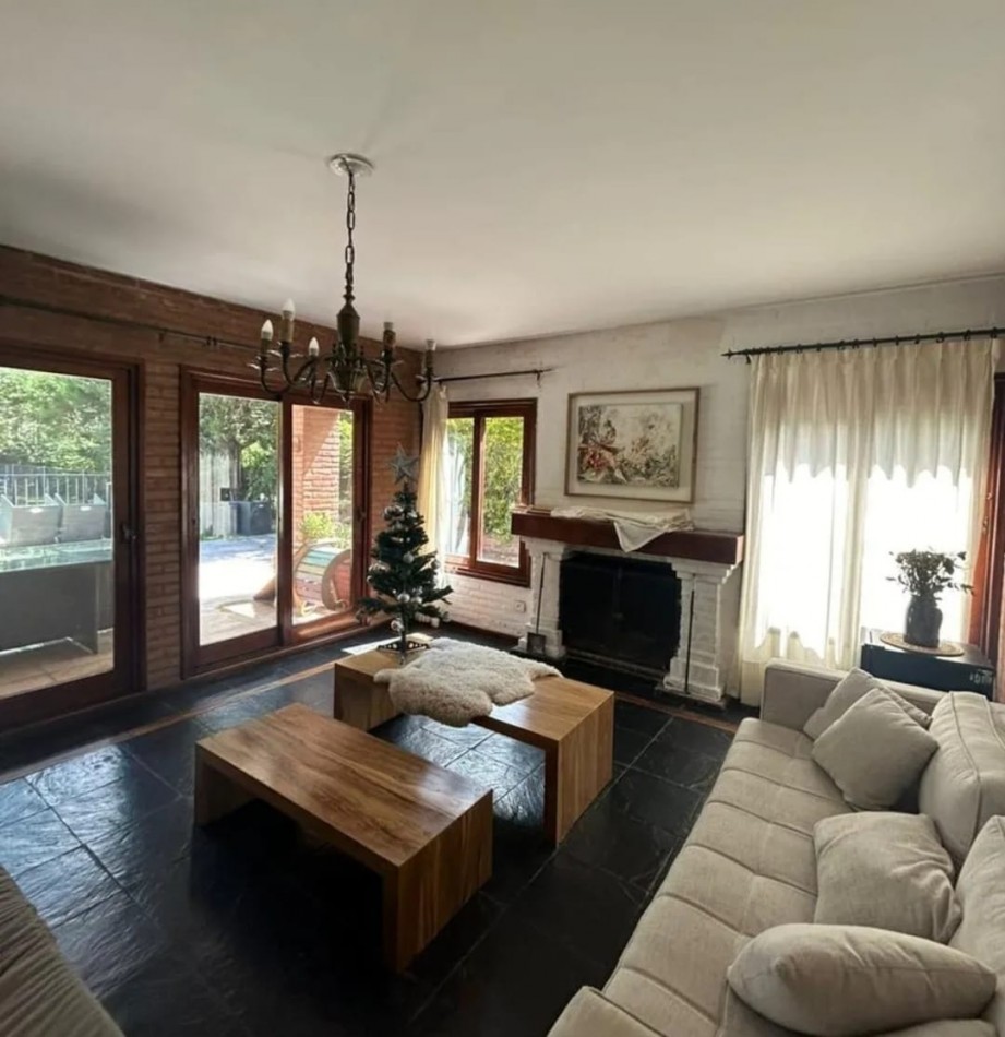 VENTA-CASA BARRIO CERRADO LAS GLORIAS