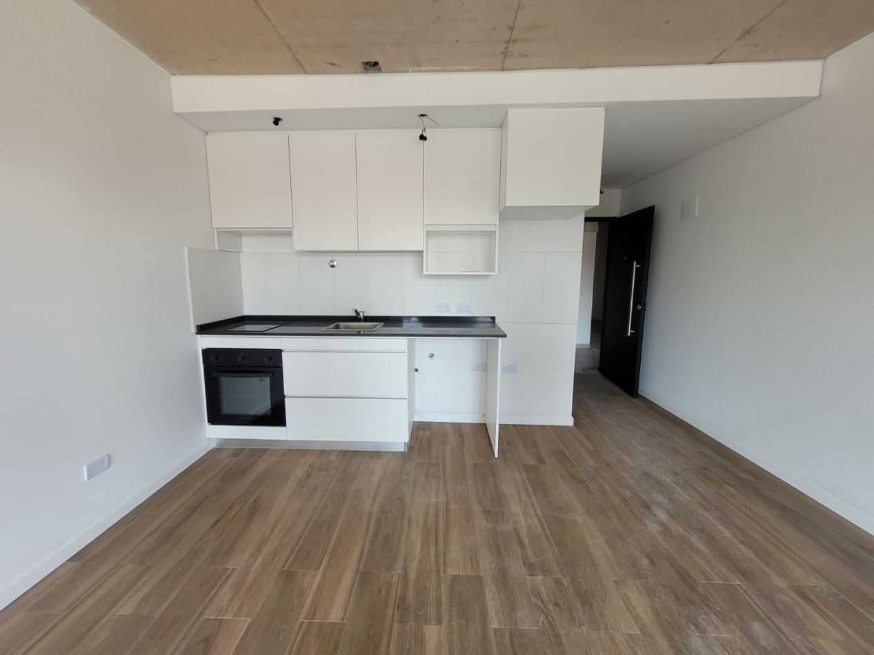 Venta monoambiente con Balcon a estrenar !